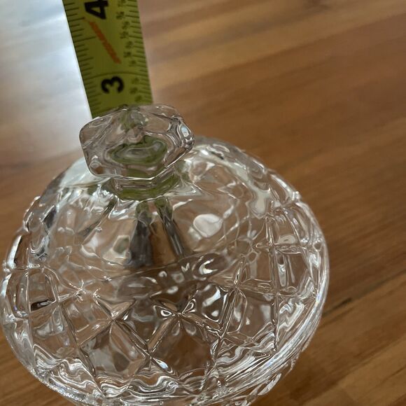 Vintage Diamond Cut Glass Covered Candy Trinket Dish - Picture 11 of 11